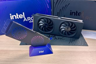 Intel ARC B580 Limited Edition - φιγούρα που περιλαμβάνεται στο κιτ