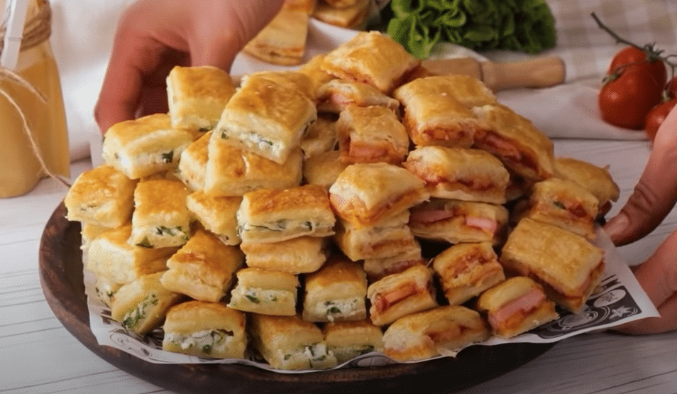 Savoury Puffs - Σφολιάτα με λουκάνικα