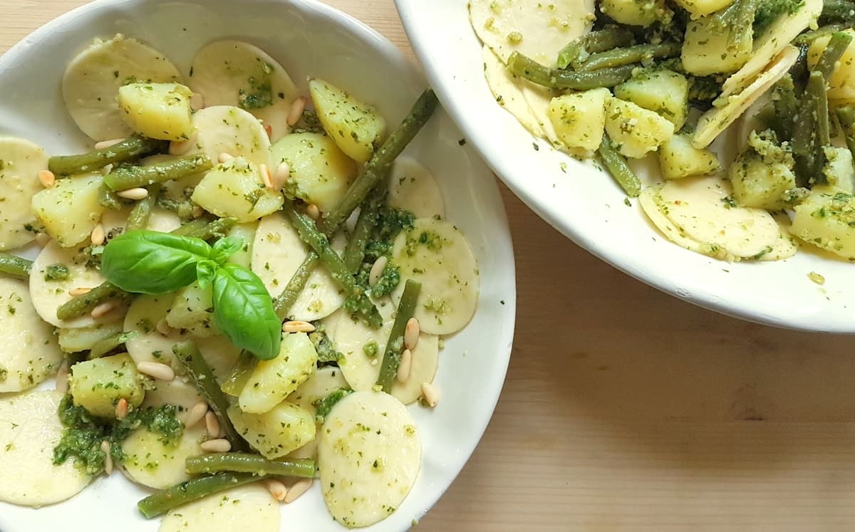 Pesto pasta Liguria με πατάτες και πράσινα φασόλια.