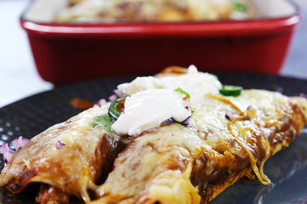 enchiladas σε ένα πιάτο