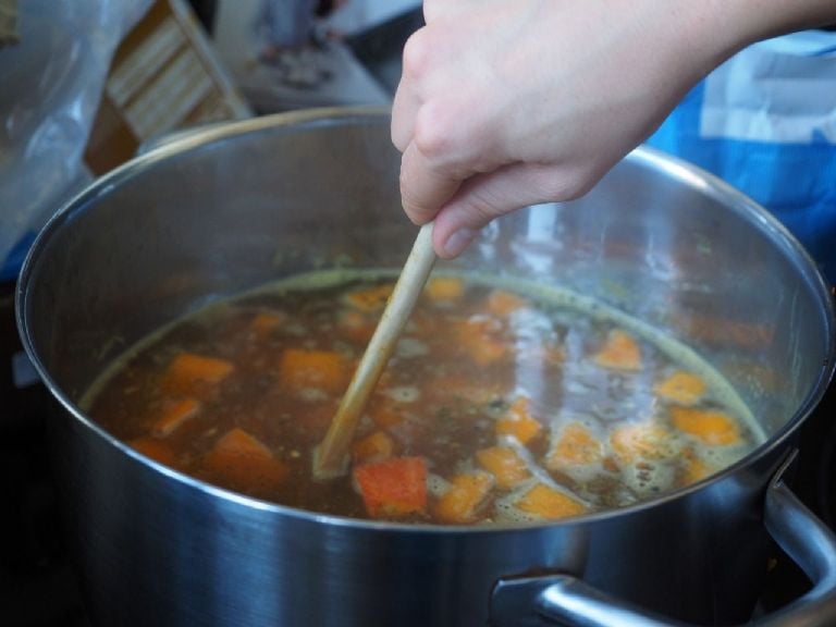 Receta para hacer caldo de huesos