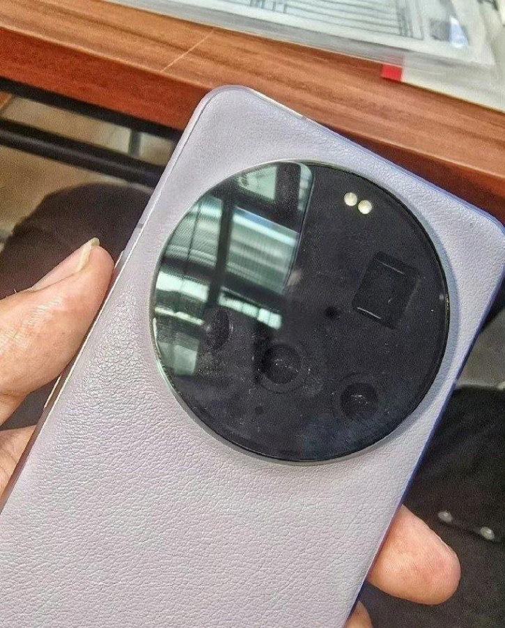 Υπάλληλος της Xiaomi αποκαλύπτει την ημερομηνία κυκλοφορίας του Xiaomi 15 Ultra